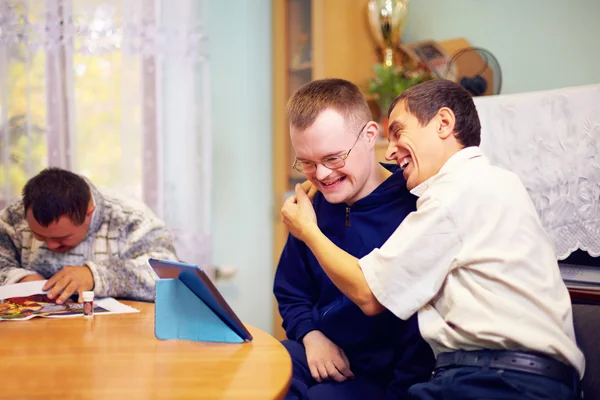 depositphotos_65225911-stock-photo-happy-friends-with-disability-socializing depositphotos_65225911-stock-photo-happy-friends-with-disability-socializing